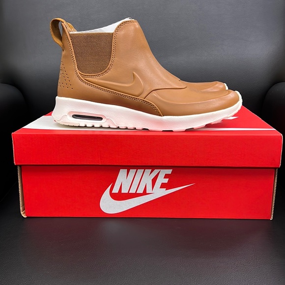 Nike Shoes - Nike Air Max Thea Mid Boot womens size 8